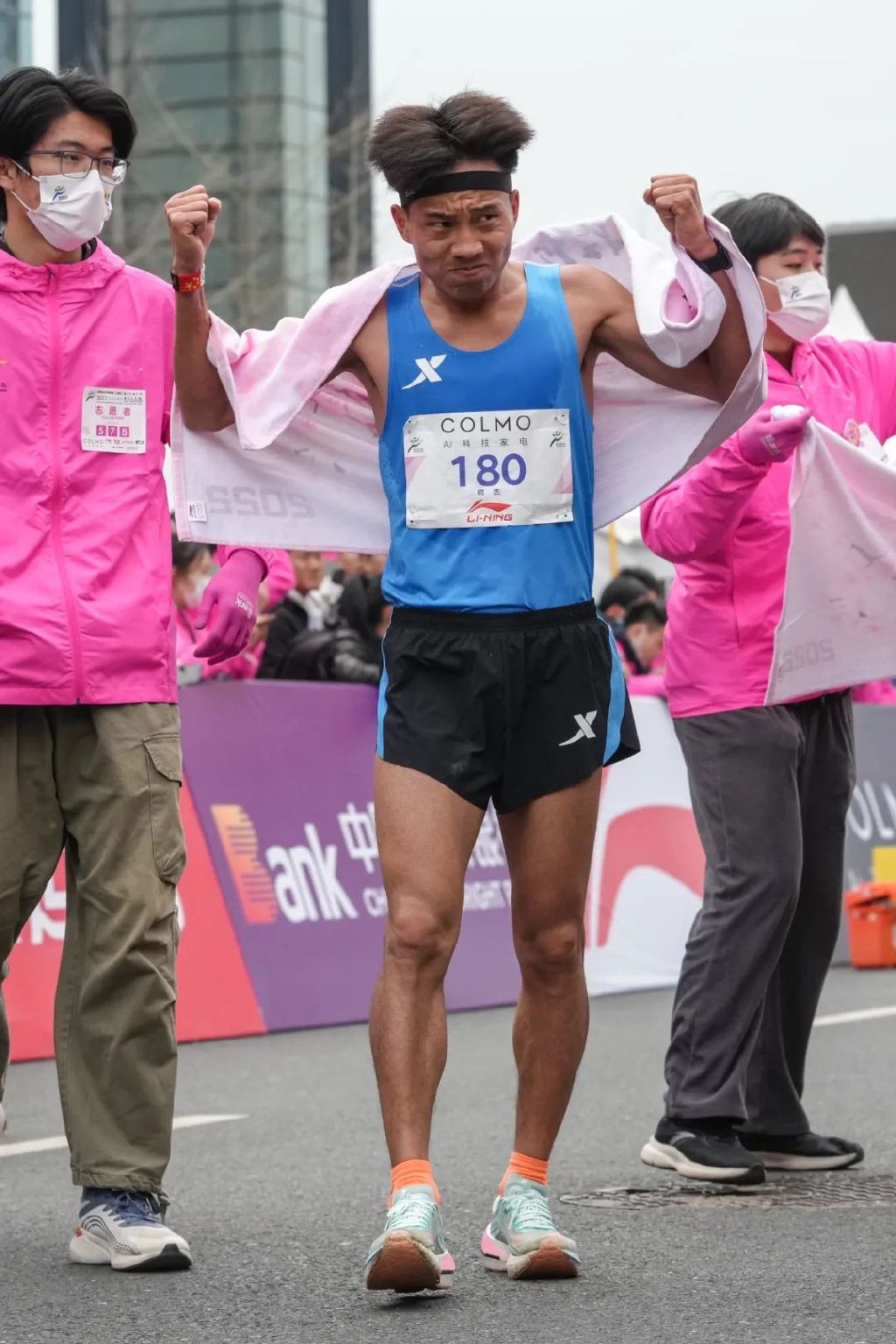 何杰打破马拉松意义,何杰打破的马拉松纪录是多少