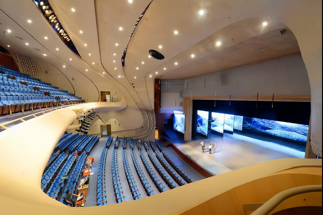 购物中心最新吸引年轻人业态,购物中心现代化