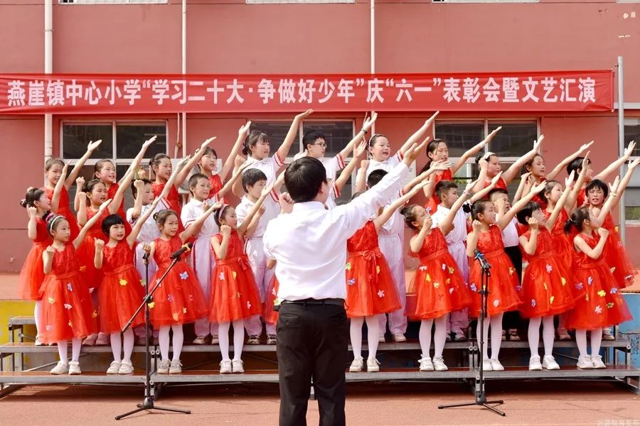 六一儿童节花儿与少年,六一儿童节花儿向阳开