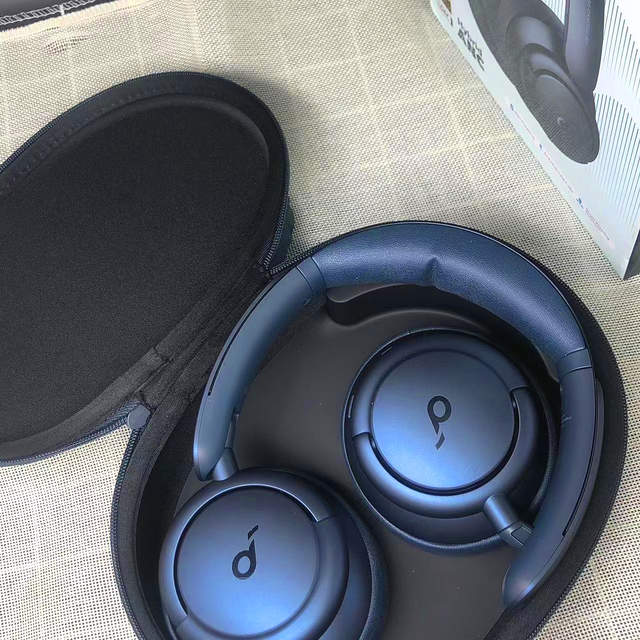 两千左右的耳机和两百的相比,两百以内耳机头戴