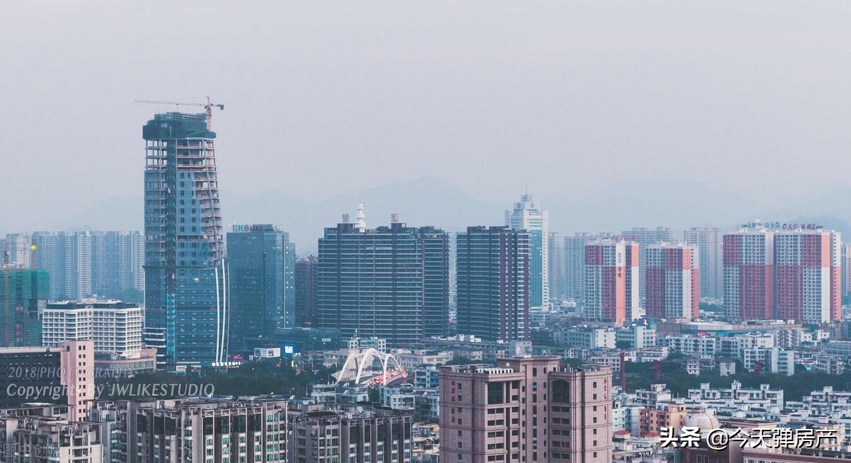 出让年限到期怎么办,出让土地到期地上房产怎么办