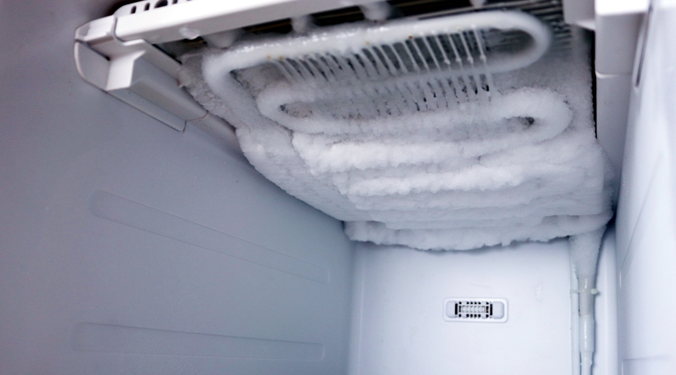 冰箱白天开晚上断电对冰箱有害吗,冰箱四季都通电好还是冬季断电好