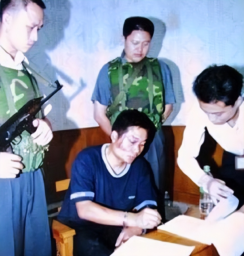 湖南悍匪张君最长视频,湖南第一悍匪落网