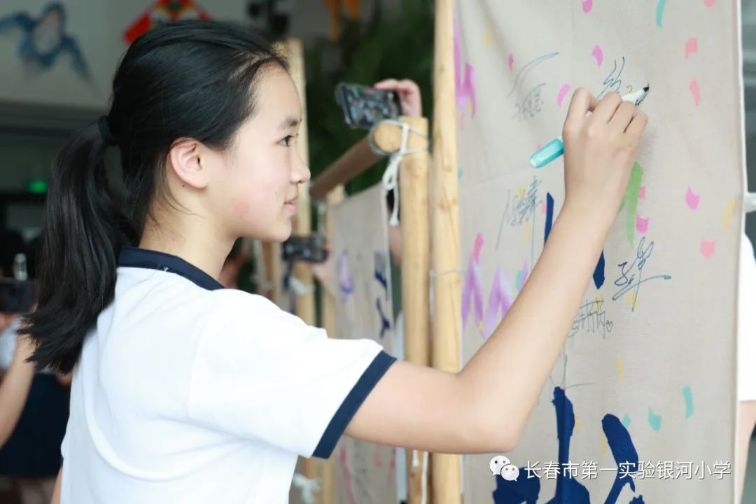 小学毕业典礼的超燃视频,最棒的小学毕业典礼