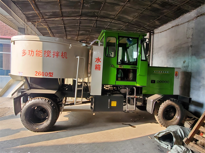 自上料平口混凝土搅拌机视频,小型混凝土搅拌机平口自动上料