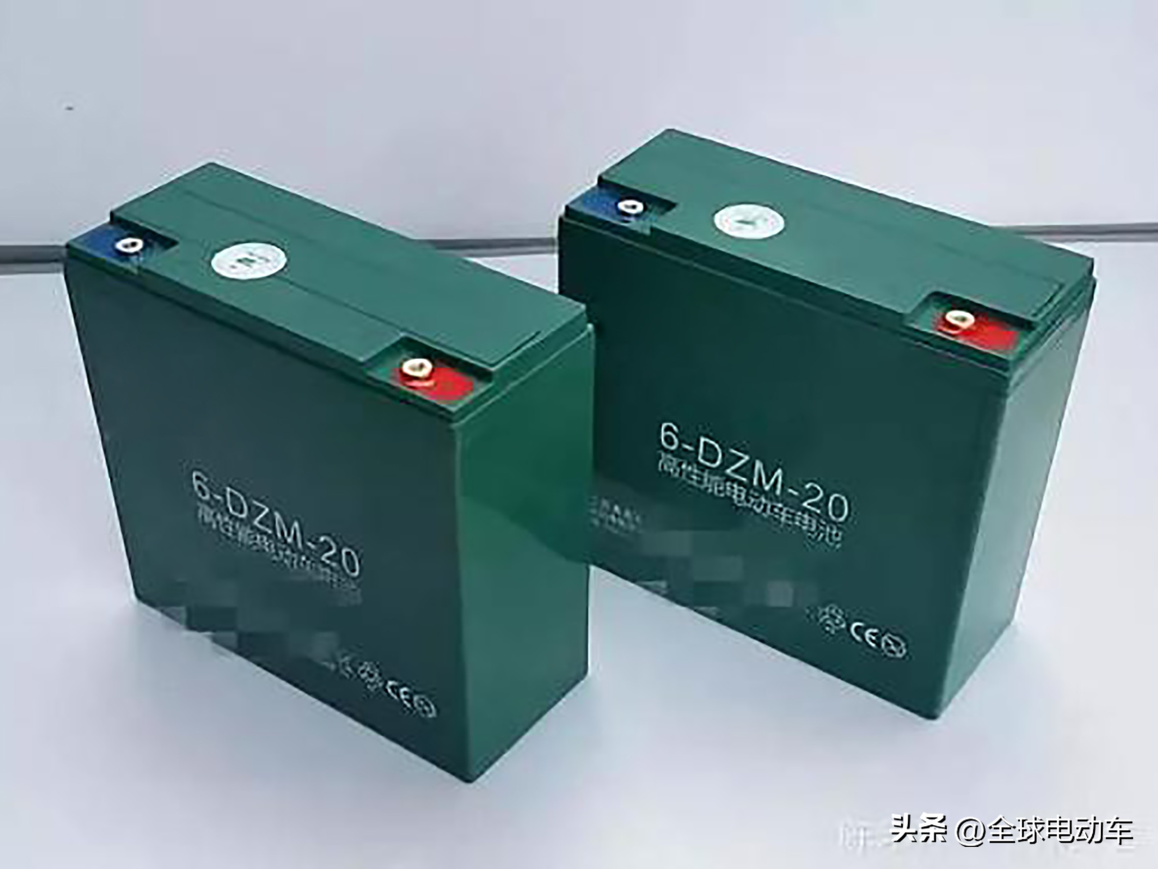 怎么鉴别电动车电瓶是不是翻新,电动车新电瓶和翻新电瓶怎么区分