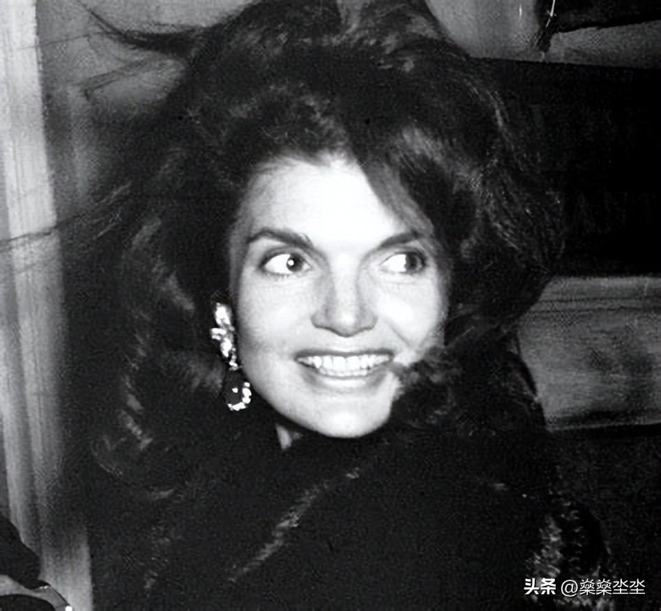 美貌杰奎琳,肯尼迪老婆杰奎琳与过去划清界限