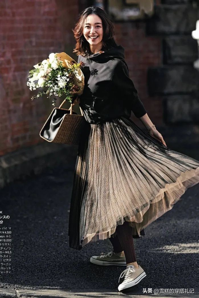遮肚子显瘦藏肉卫衣,韩系穿搭卫衣搭配长裙