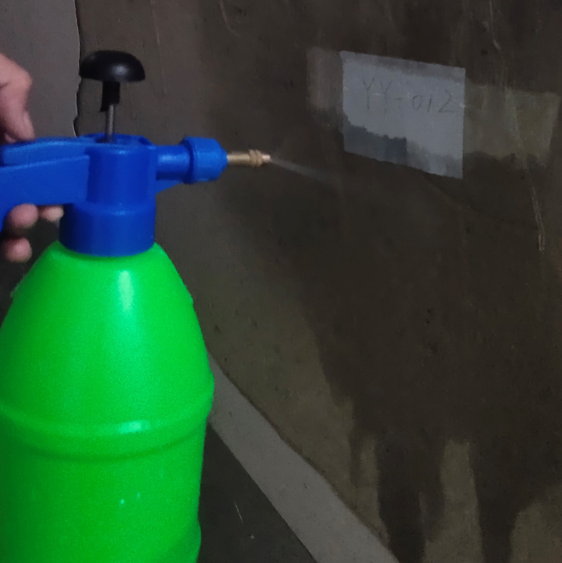 老房子墙面掉皮掉沙子怎么处理,楼房掉墙皮怎么解决