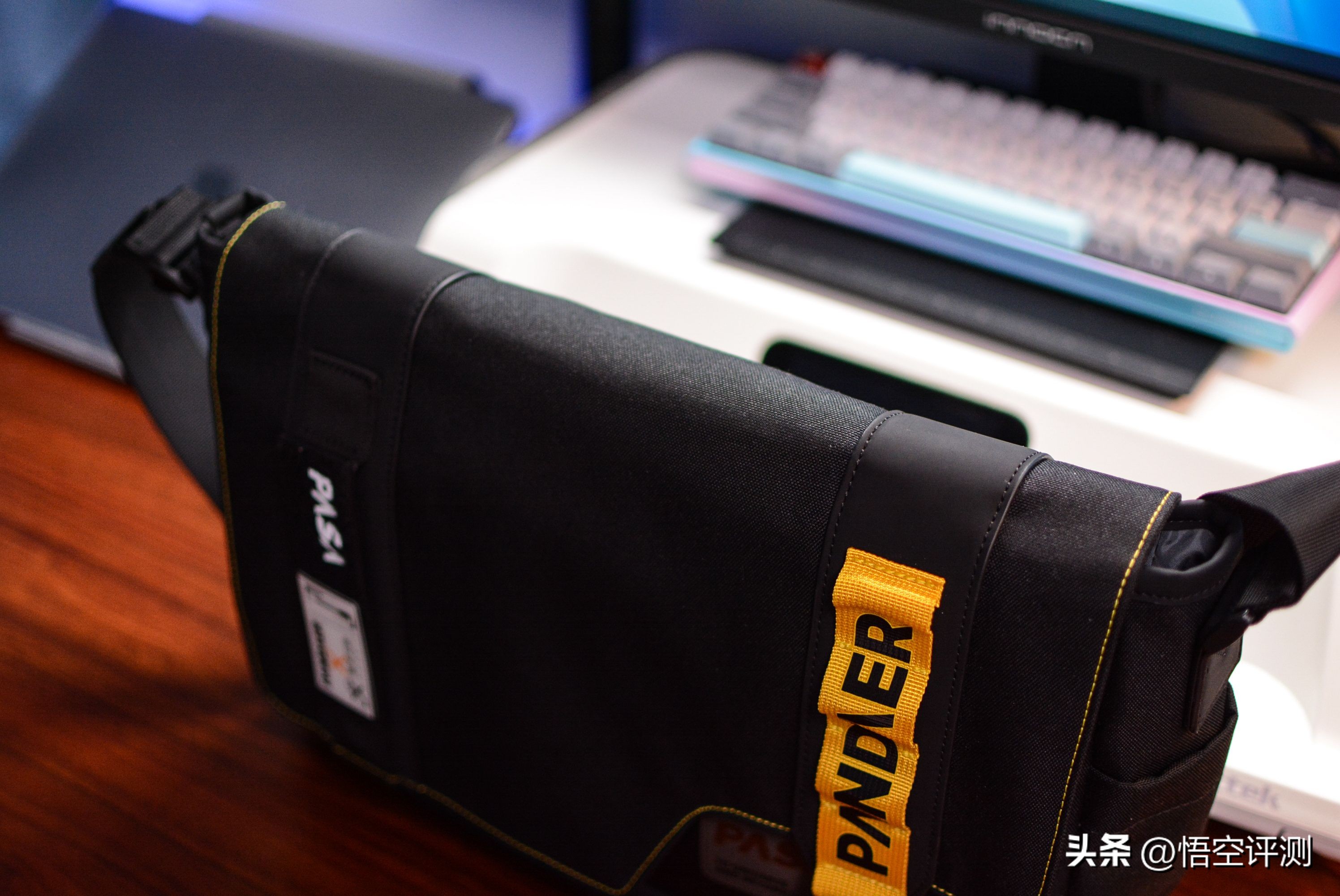 魅族星际邮差壳有13系列吗,魅族邮差包上身效果