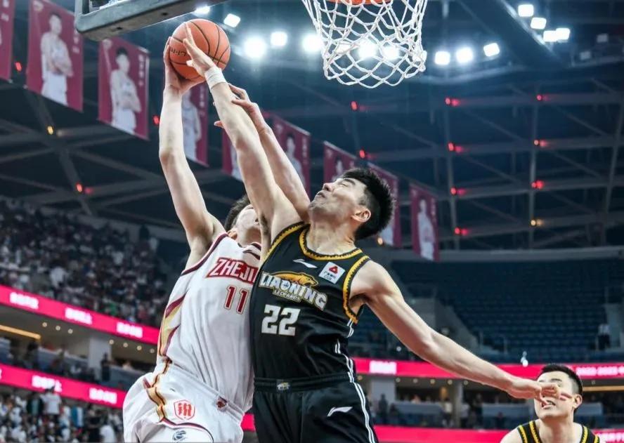 辽宁男篮夺冠李晓旭,赵继伟郭艾伦张镇麟李晓旭