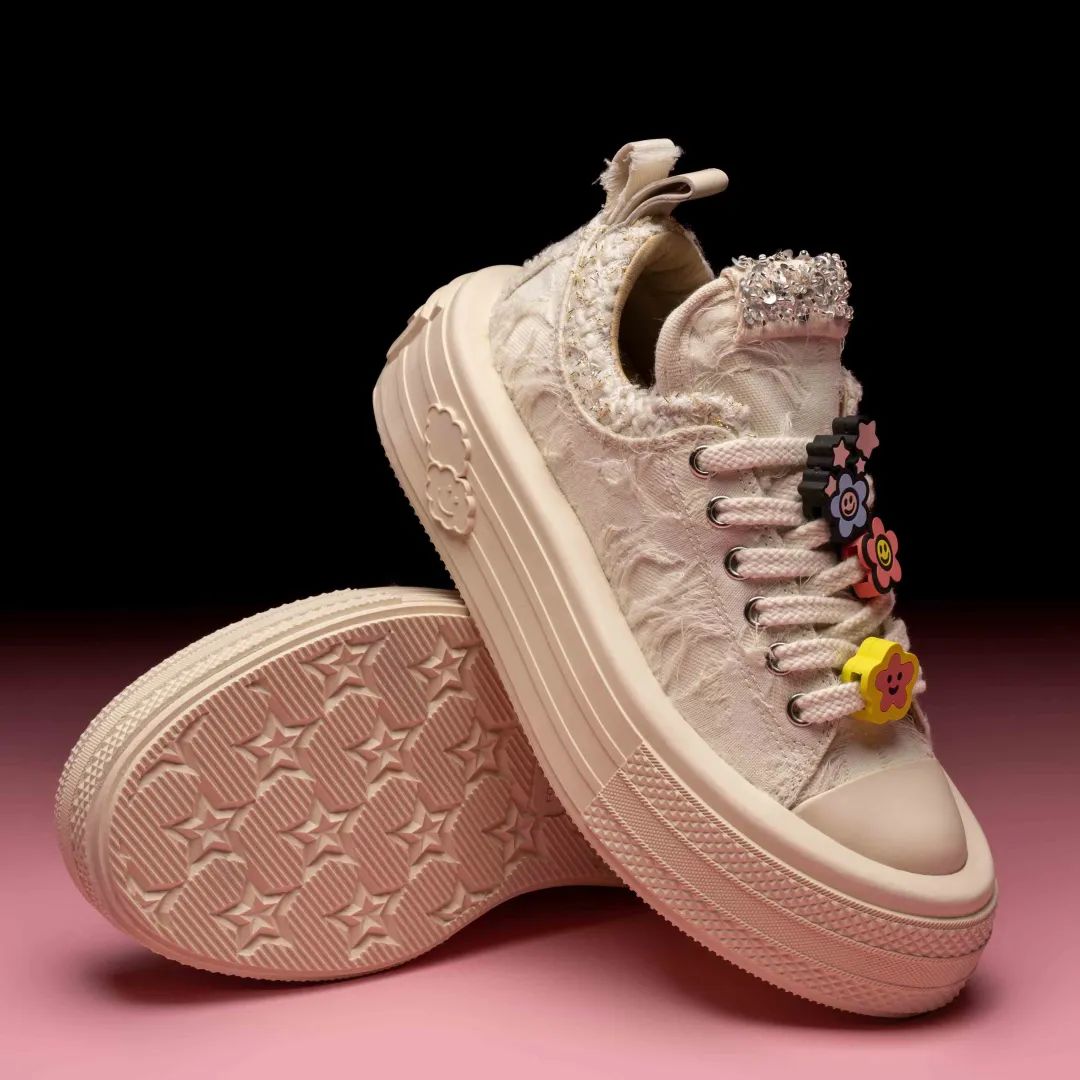 2022年爆款运动鞋100以下,春季新款运动鞋99四双