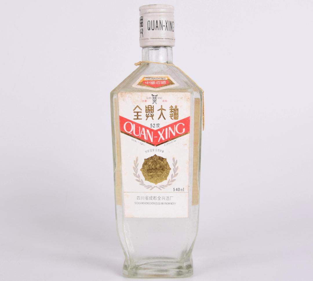 中国四大名酒为什么没五粮液,与茅台五粮液并列的名酒还有哪些