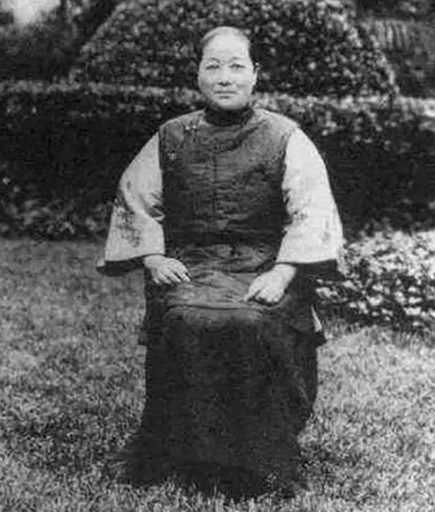 万国公墓的宋氏墓园留下许多谜团,万国公墓埋葬了哪些人