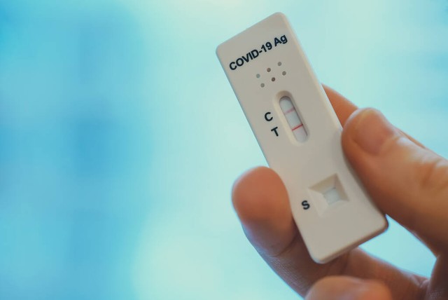 张文宏对二阳的建议,张文宏二阳症状轻却有长尾效应