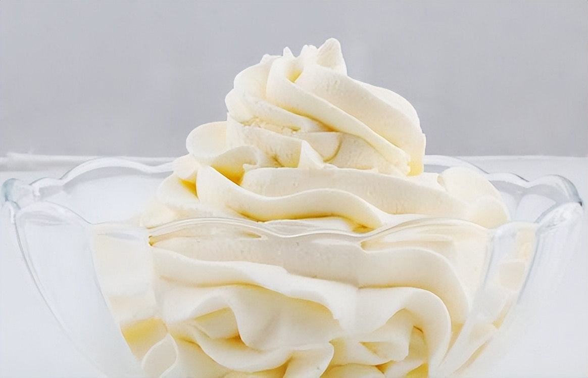 乳脂奶油和牛奶奶油有什么区别啊,黄油炼乳有什么区别