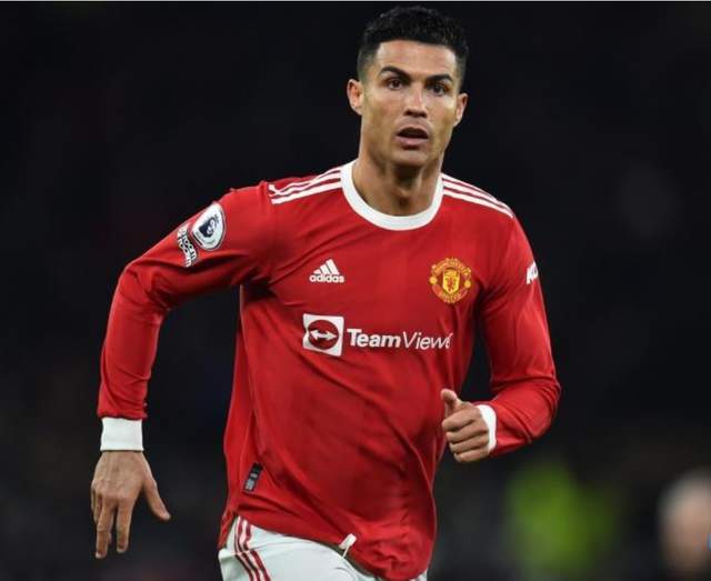 c罗直播一分钟三万欧,c罗现场直播接吻