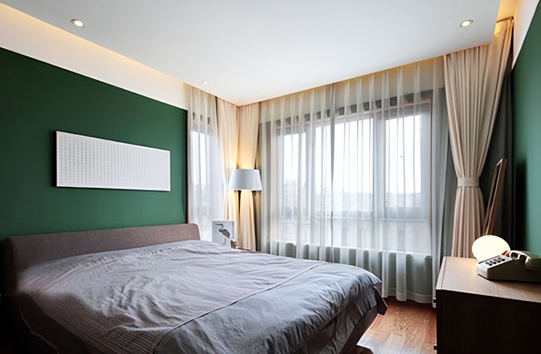 睡觉的房间做吊顶好还是不好,卧室任何吊顶都不做可以吗