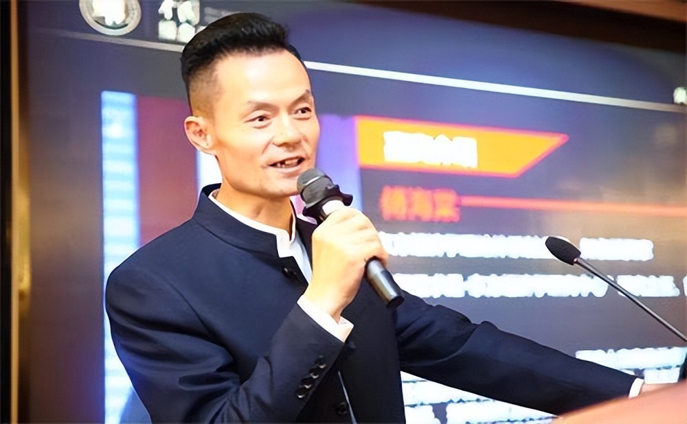 山东农民，初中学历，养过猪，却靠做期货身家10亿，凭啥？