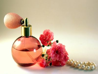 结婚4年纪念日送什么礼物好,结婚四周年纪念日送什么礼物好