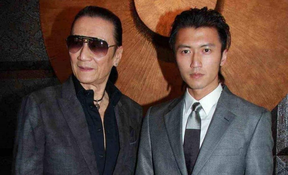 谢霆锋出道当歌手的时候,谢霆锋出道就做主角吗