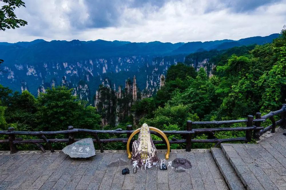 当古镇迎来了玩手游的年轻人,当古镇遇到了玩手游