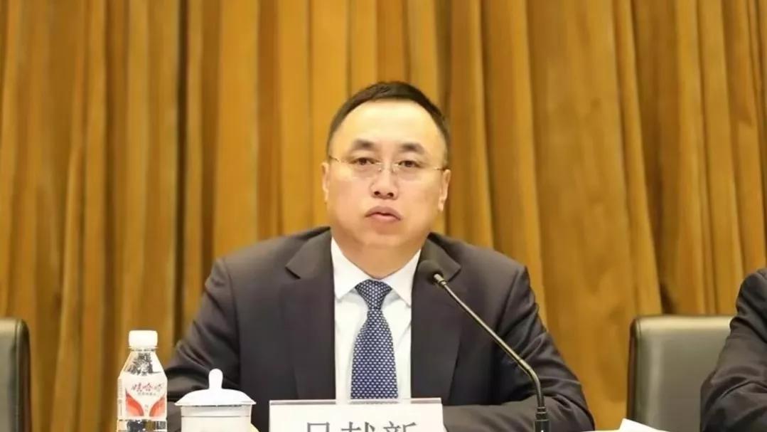 盘锦教育局长“意外”去世,疑因与老婆闺蜜偷情被堵门后坠楼身亡