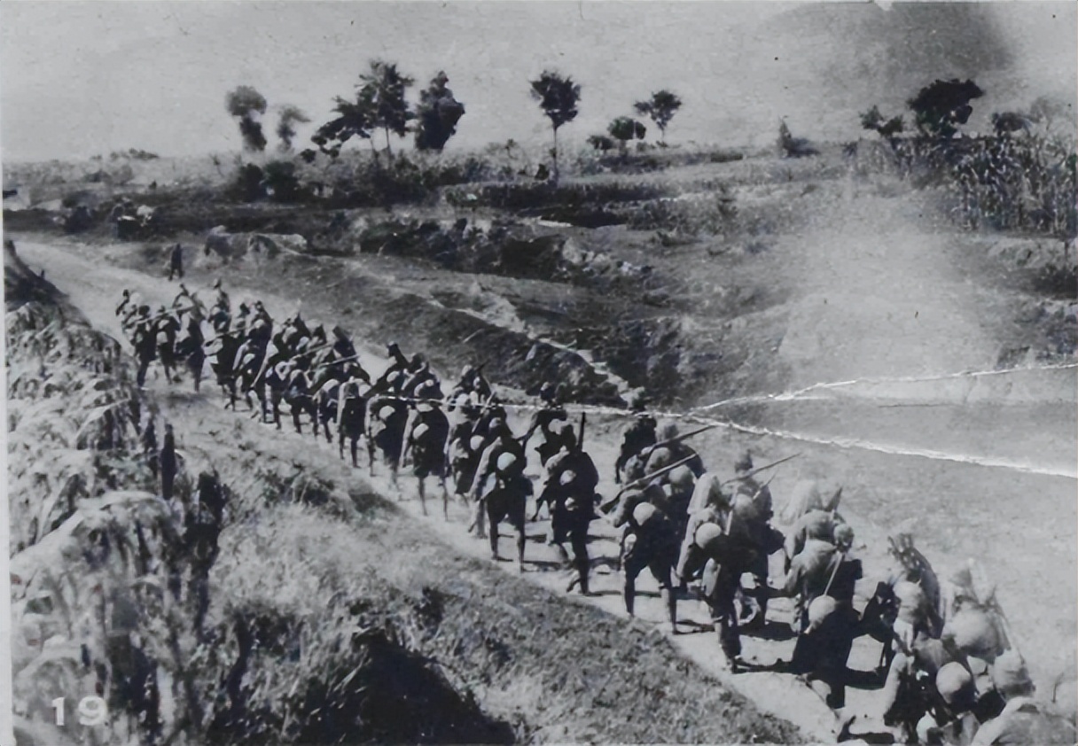 1938年飞狐峪伏击战，开国中将指挥全歼日军运输队，日本少佐切腹