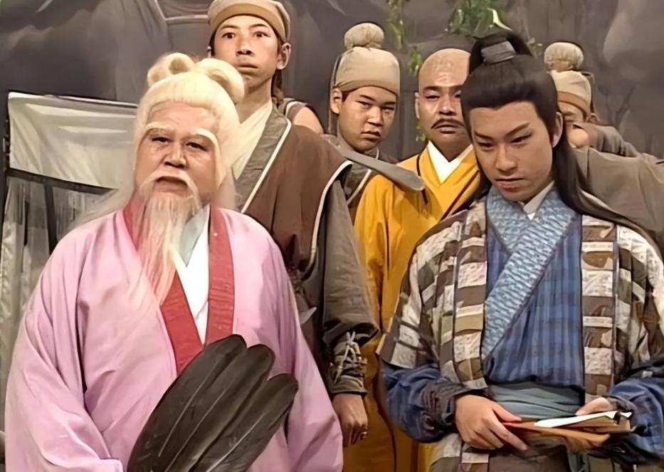 二次华山郭靖能打过裘千仞吗,华山二论谁第一