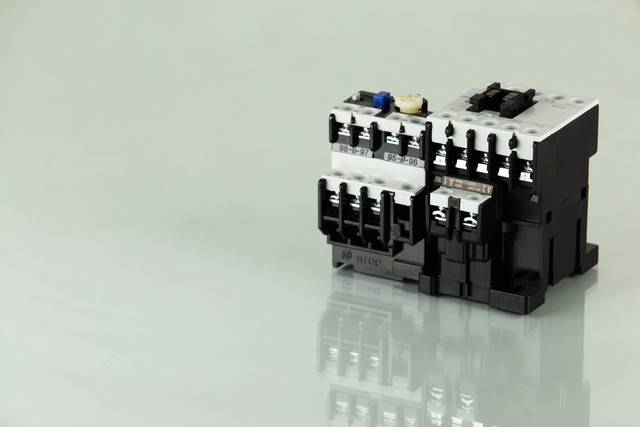 电工常用接触器维修,电工维修技巧接触器的用法