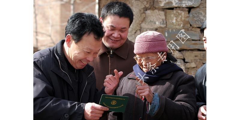 92岁老妈去世留下三个智障儿子,78岁老妈去世后三个女儿争房产