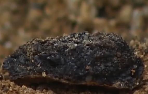 农村打井井水浑浊,打井现场井水怪异