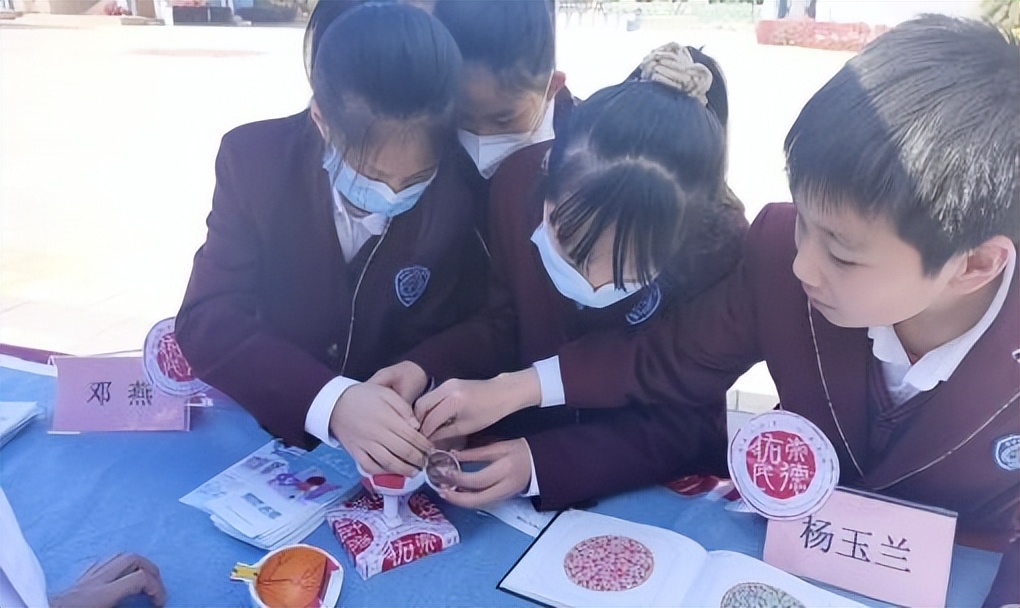 南昌大学二附院眼科中心开展“呵护孩子眼睛，拥有光明未来”大型主题义诊活动