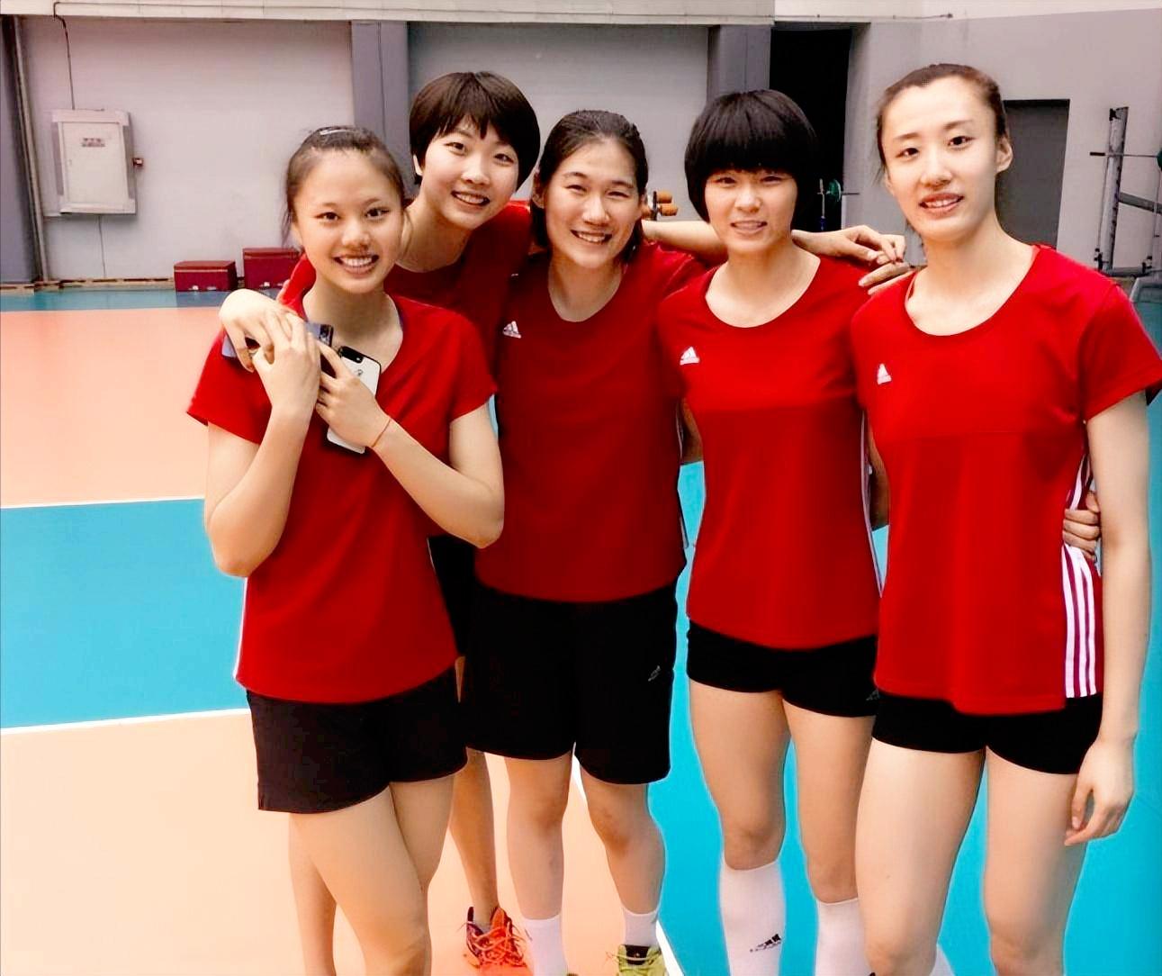 女排王云蕗最近表现,中国女排王云蕗最不可思议的一球