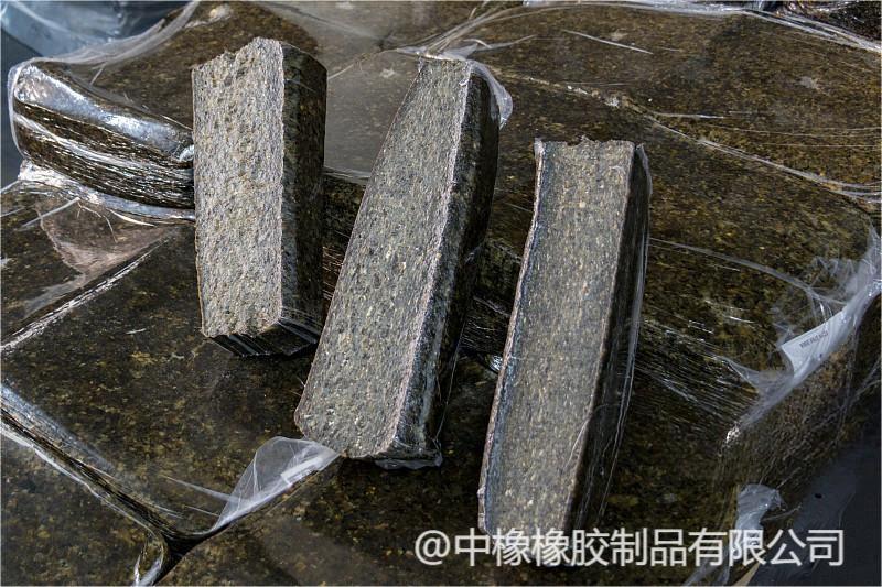 橡胶是用什么原料制作而成的,轮胎橡胶是由什么材料制成