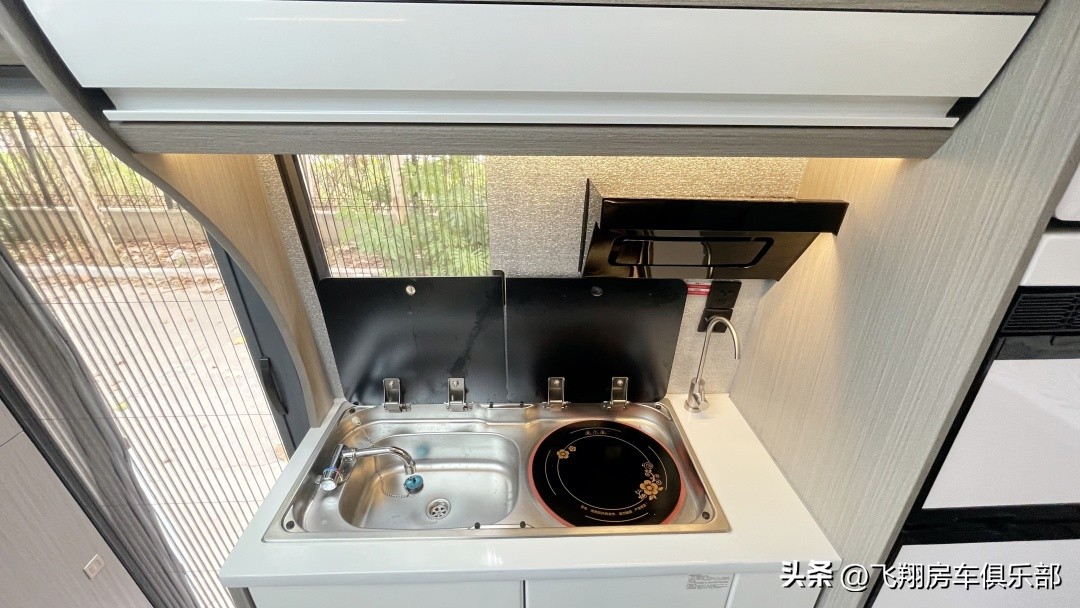 居家实用空间大b级车买什么车,12万就想买b级轿车这三款车满足你