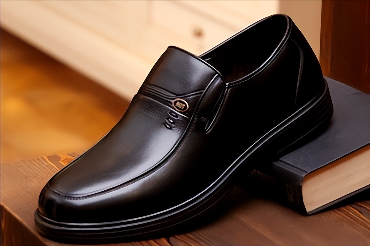 温州鞋王钱金波，靠卖皮鞋赚百亿，一手打造红蜻蜓中国鞋业神话！