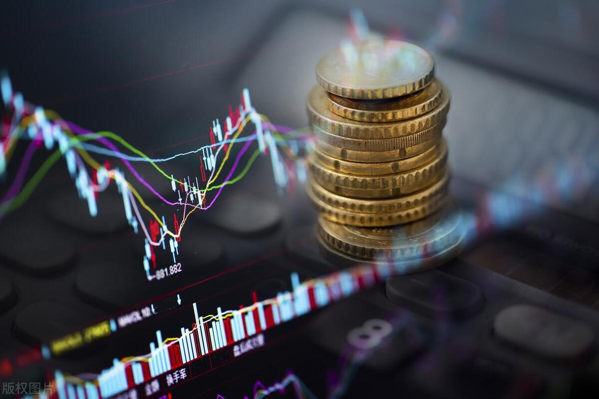 十二生肖今年穿衣颜色忌什么色,2018十二生肖开运颜色