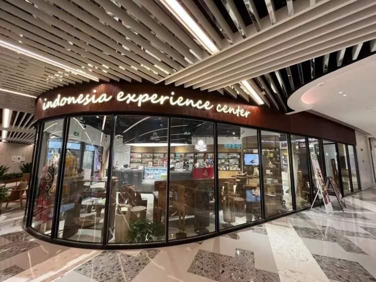 本区首个！快来这里体验“进博生活”~