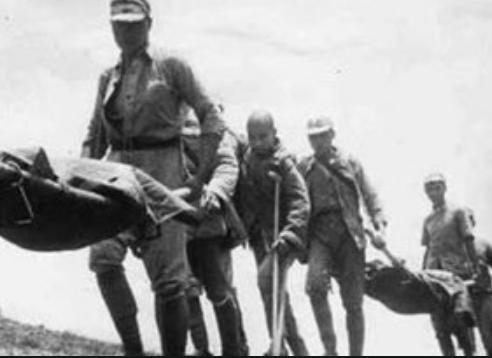 2017年，云南村民采药发现废汽油桶，打开才知全是20多岁军人遗骸