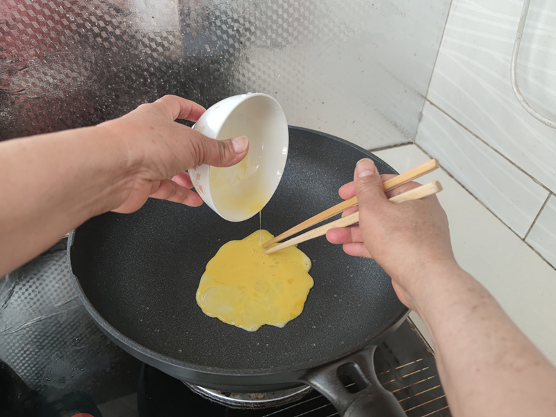 九阳晶钻大魔王不粘锅测评,九阳大磨王不粘锅二代煎鸡蛋