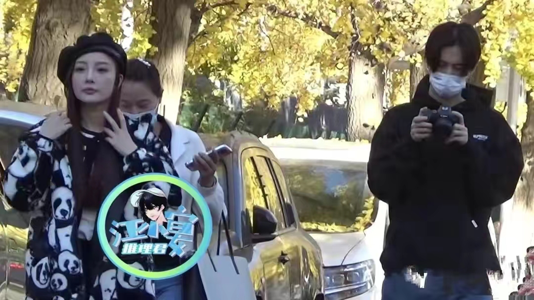 李小璐被曝绯闻,与李小璐形影不离