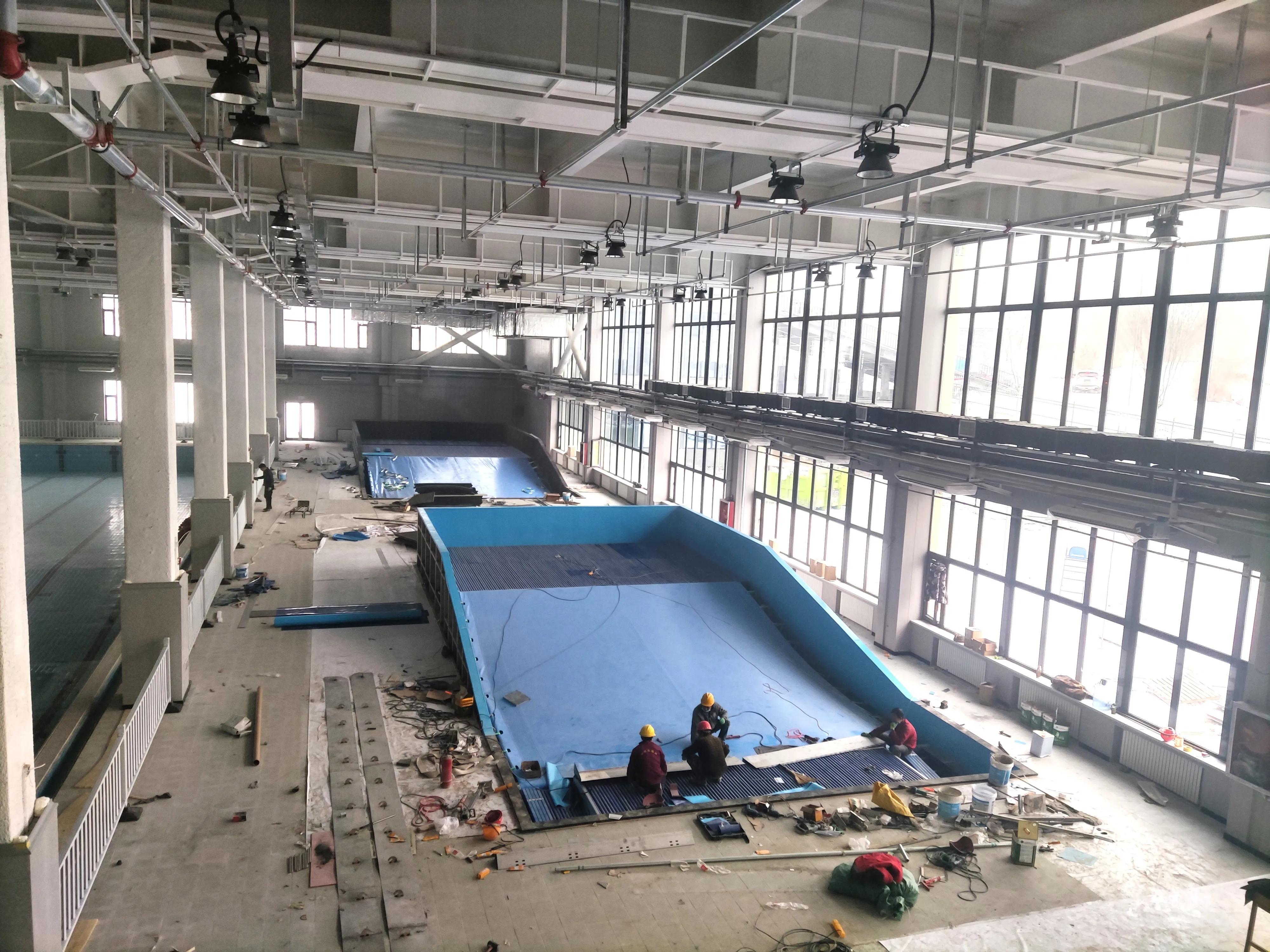 新疆第一个空中足球场,新疆最专业的足球场