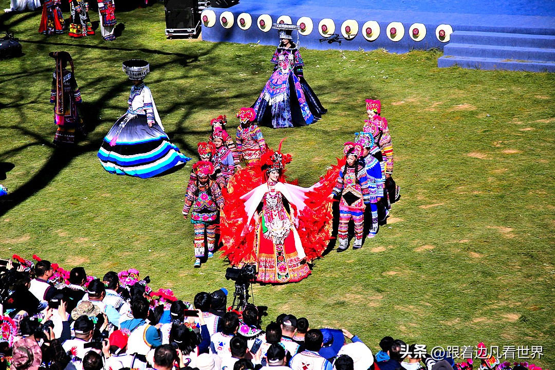 千年彝装，一赛千年“世界最古老的乡村T台”