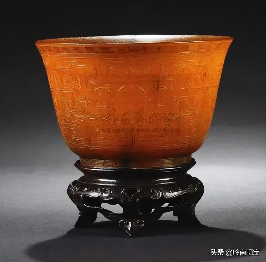 犀角的艺术品欣赏,犀角的药用和角雕艺术