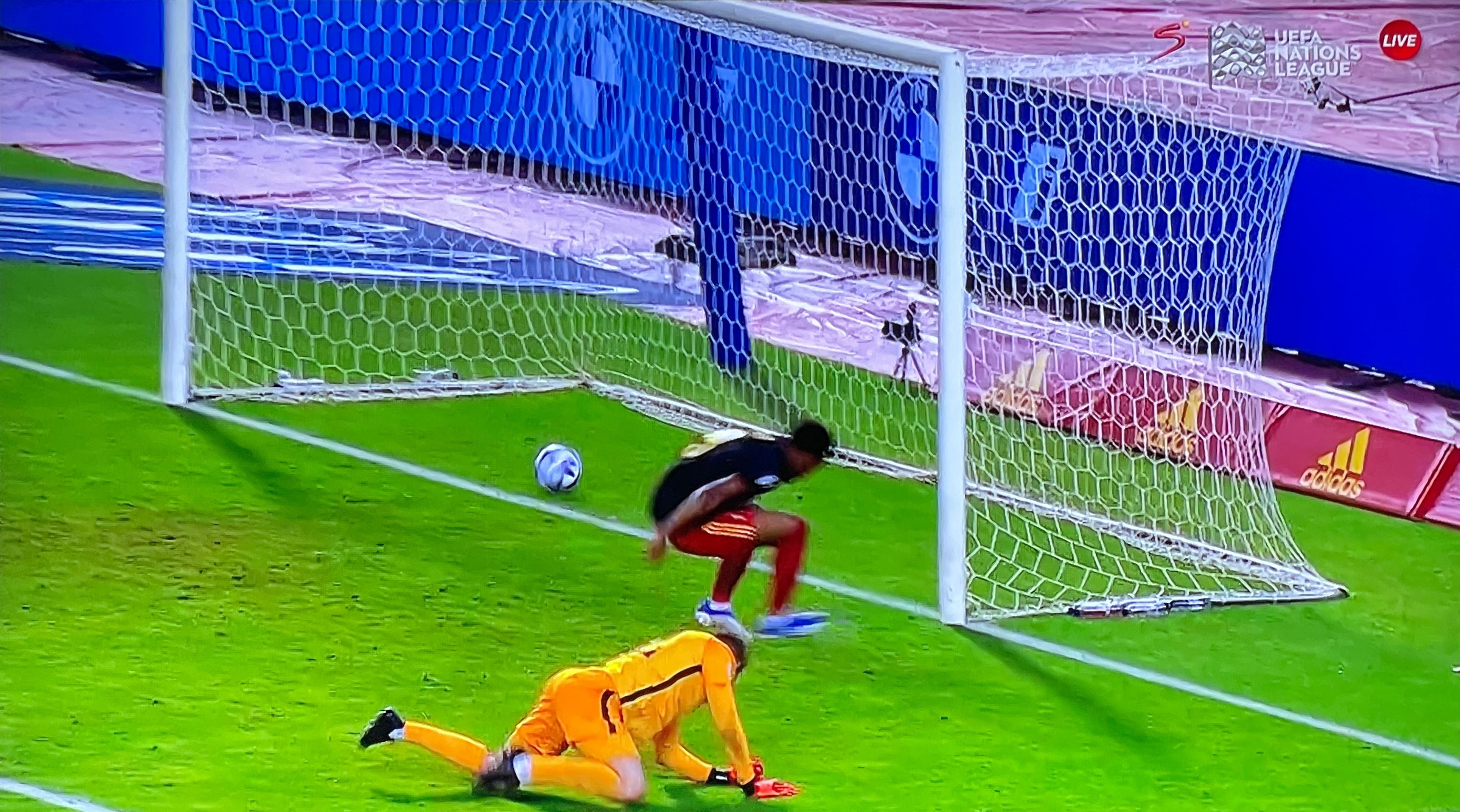 比利时6-1大胜波兰,比利时卢卡库进球精彩集锦