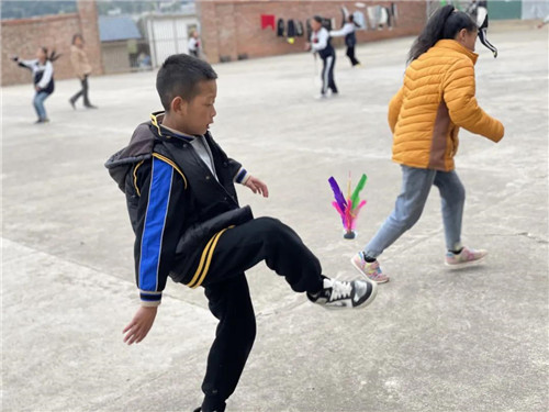 为中国足球梦想助力,为农村孩子筑梦爱心公益活动