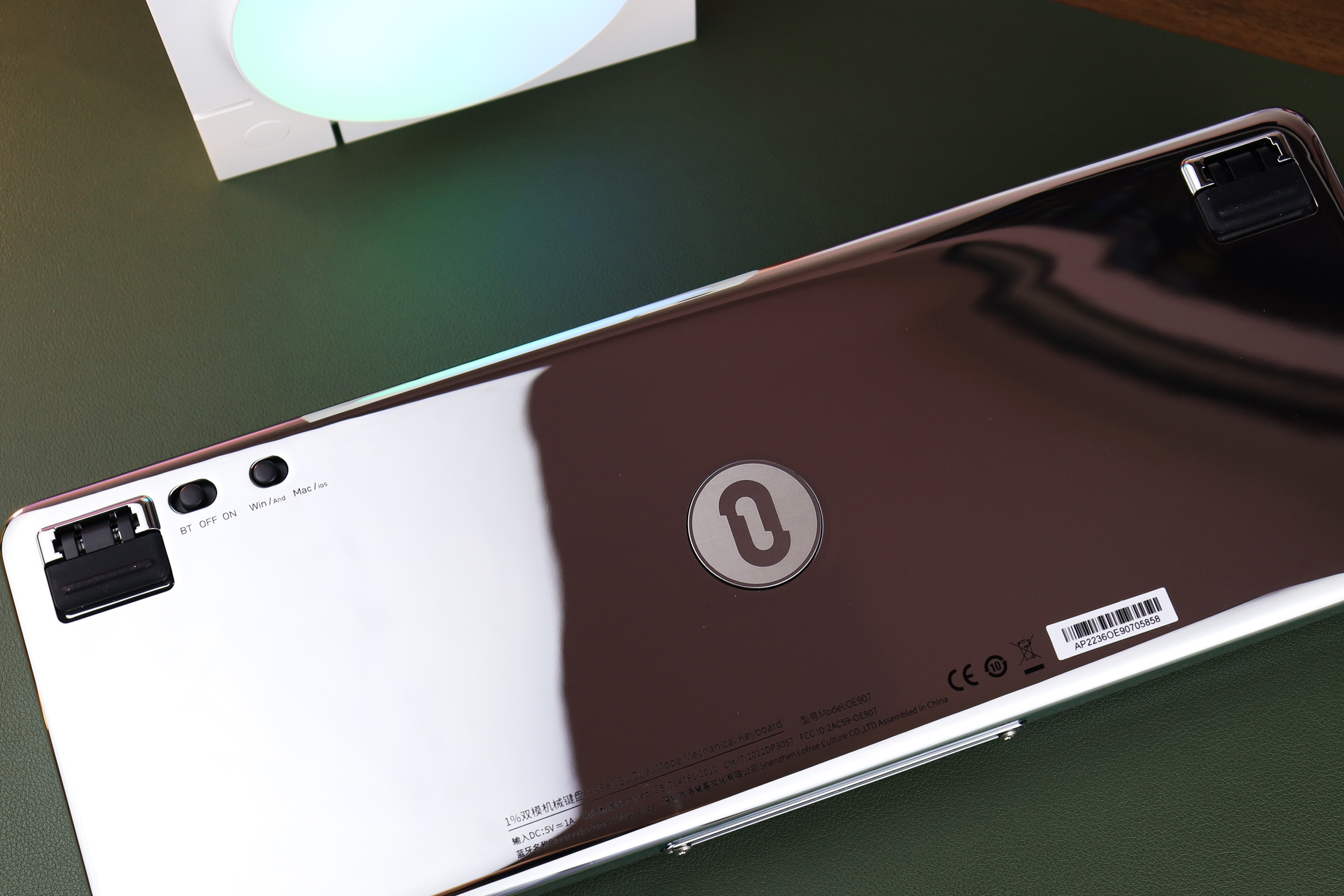 一千块，透明键盘，将手上那2平方做成工艺品的理念，我只爱洛斐