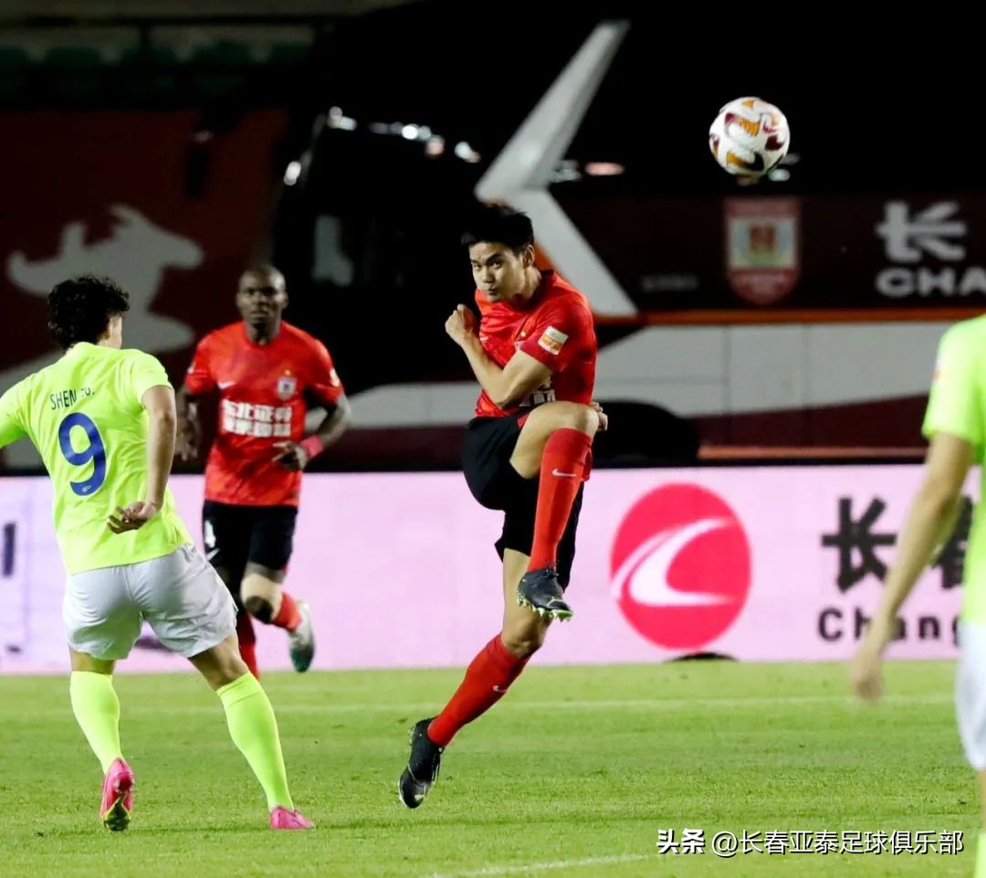 用胜利祝高考学子梦想成真亚泰多点开花主场4比1胜深圳队