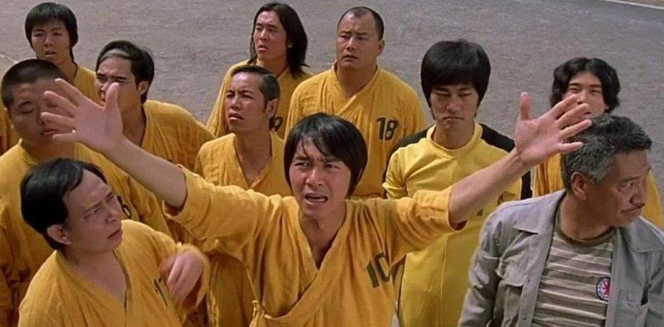 周星驰少林足球是哪一年的,沉寂3年的周星驰少林足球